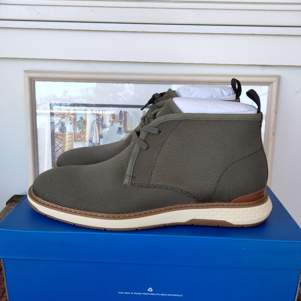 NWB Vince Camuto "Saveli" Fatigue/Cognac Textile/ Leath. Chukka Boots. Size 9.5